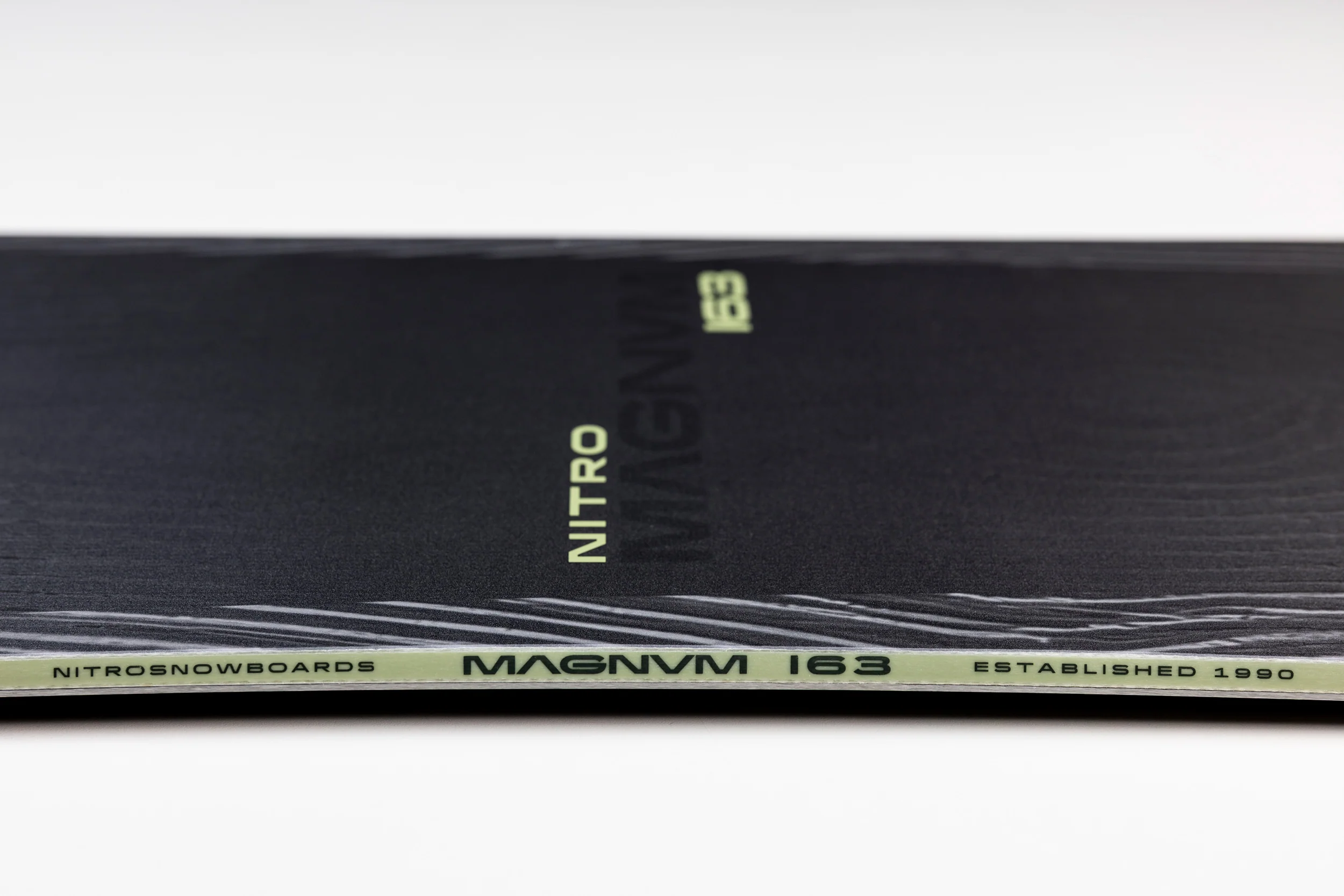 Nitro Magnum Snowboard - Image 6